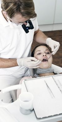 Zahnfüllungen bei durch Karies geschädigten Zähnen